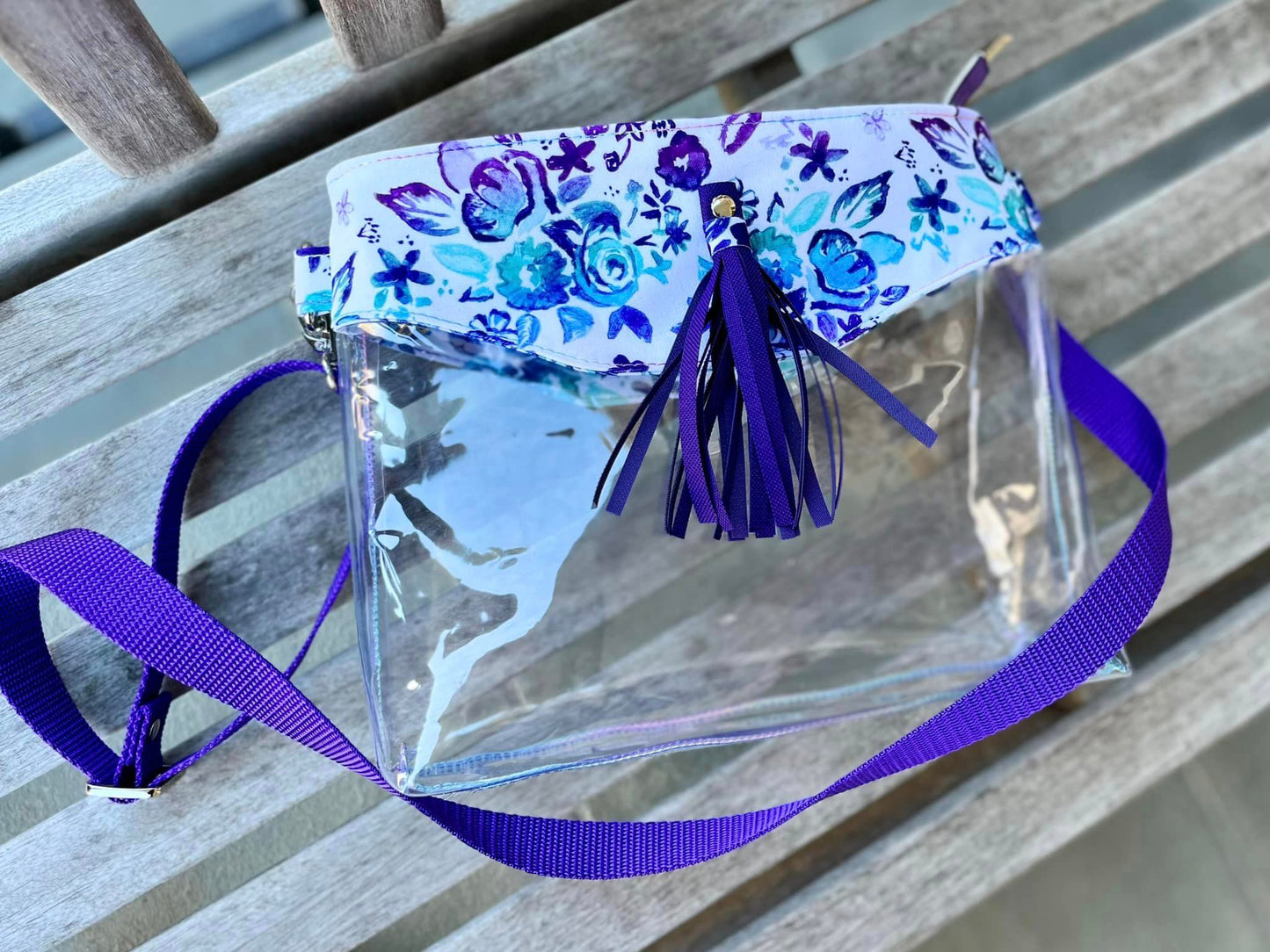 Tista Stadium Crossbody