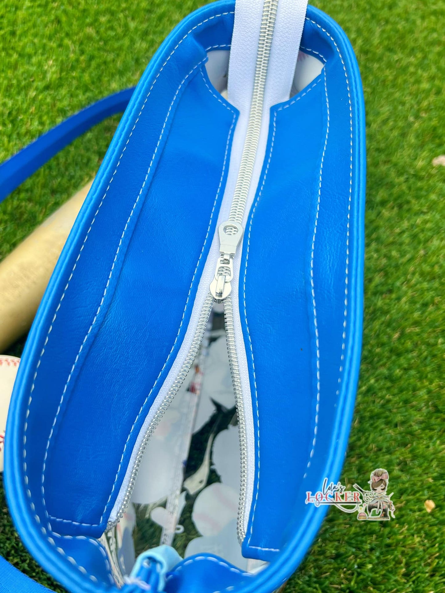 Tista Stadium Crossbody