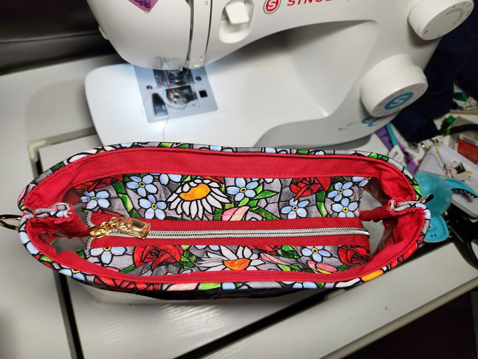 Tista Stadium Crossbody
